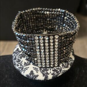 Elegant Black and Silver stretch Bracelet